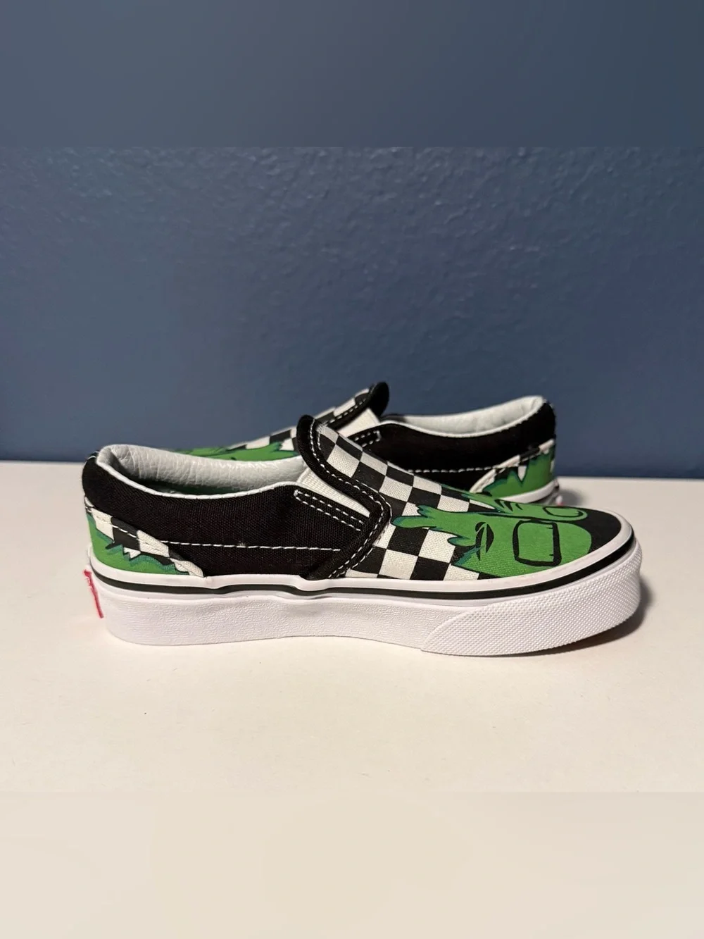 Vans x Marvel Hulk Checkerboard Classic Slip-On Kids Size 11 NWOT